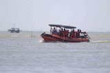 Tim SAR hentikan pencarian ABK Barokah Jaya, 13 orang masih hilang