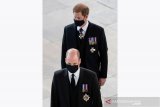 Pangeran Harry & William kembali bertemu untuk peresmian patung Diana
