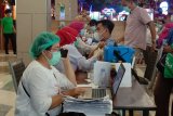 Dinkes Makassar: Petugas publik harus bawa 2 lansia untuk divaksin COVID-19