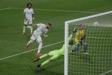 Tekuk Cadiz 3-0, Madrid puncaki klasemen Liga Spanyol