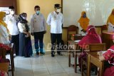 Bupati Lampung Tengah tinjau KBM tatap muka di SMPN 1 Gunung Sugih