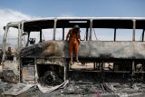 Terjadi di Nigeria, bandit  bakar bus 30 penumpang hangus terbakar