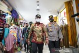 Plt Gubernur Sulsel minta pemilik toko batasi pengunjung terkait COVID-19