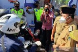 Puluhan pemudik bersepeda motor terjaring di pos penyekatan Ajibarang