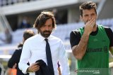 Buffon pisah dengan Nyonya Tua