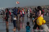 LIBUR LEBARAN DI PANTAI PARANGTRITIS