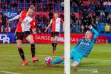 Feyenoord versus Utrecht pada final Liga Conference