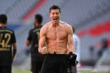 Liga Jerman - Bayern cukur Augsburg, Lewandowski patahkan rekor top skor