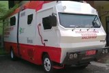RSUD Loekmono Hadi Kudus dapat bantuan mobil laboratorium PCR