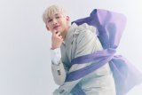 BamBam GOT7 puncaki tangga lagu dengan 'riBBon'