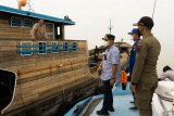 Kapal pengangkut sembako  tujuan Dabosingkep  tertahan di Sungai Batanghari