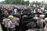 Polisi Blokade Pendukung Rizieq Shihab