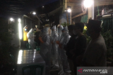 Petugas pemusalaran jenazah COVID-19 di Jakarta kewalahan