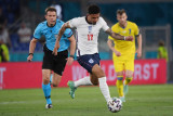 Luke Shaw memuji Jadon Sancho saat lawan Ukraina