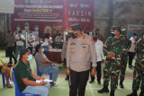 Kapolda Sulut-Danrem tinjau Gerai Vaksin Presisi Bolmong