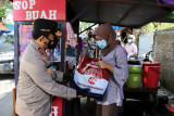 Polda Jateng salurkan 2,5 ton beras dan sembako untuk warga Demak