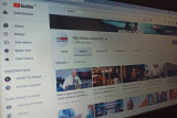 YouTube menangguhkan akun Sky News Australia sangkal COVID-19