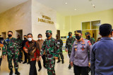 Panglima TNI dan Kapolri ajak pasien COVID-19 viralkan kesadaran isoter