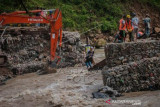 Jembatan Antarprovinsi Terputus Di Lebak