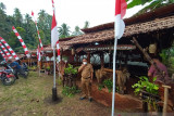 Bangunan pondok merdeka meriahkan HUT RI ke-76 di Minahasa Tenggara