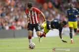 Pemain Tino Livramento absen bela Newcastle