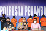 Polresta Pekanbaru amankan lima pengguna hasil tes PCR palsu di Bandara