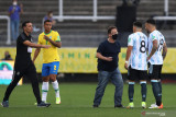Laga Brazil vs Argentina dihentikan otoritas kesehatan dengan memasuki lapangan