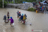 Korban Banjir bandang susulan Desa Rogo Sulteng