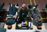 Prajurit TNI Angkatan Laut mendonorkan darahnya di Gedung Panti Tjahaya Armada (PTA) Koarmada II, Surabaya, Jawa Timur, Rabu (8/9/2021). Kegiatan dalam rangka menyambut HUT ke-76 TNI Angkatan Laut tersebut untuk mengatasi minimnya stok darah di PMI imbas dari pandemi COVID-19. Antara Jatim/Didik Suhartono/zk