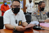 Mantan Bupati Mambra terduga kasus korupsi dana COVID-19 ditahan