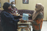 Purnakarya PLN sumbang buku koleksinya untuk Dinas Perpustakaan Makassar
