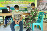 TNI gencarkan vaksinasi untuk warga Yapen Papua