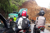 Jalan transSulawesi Mamuju dibuka tutup