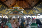 Tradisi Basyafa Di Makam Syekh Burhanuddin