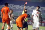 Enam kekeliruan wasit-hakim garis Liga 1 dan 2 disoroti Komite Wasit PSSI