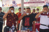 Peringati Hari Kopi Sedunia, para bupati di Lampung dan ngopi bareng dengan gubernur secara virtual