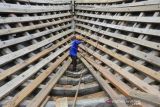 Pembuatan Kapal Nelayan Di Das Krueng Aceh