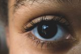 Mengenal sindrom mata kering yang mengintai selama work form home