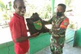 Warga Keerom terima bantuan sembako Kodam XVII/Cenderawasih