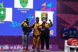 PON XX Papua - Widari persembahkan emas angkat berat untuk Kaltim