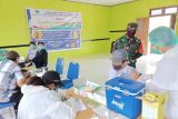 Personel TNI bantu pengamanan kegiatan vaksinasi di Deiyai Papua
