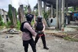 Tim Jibom Brimob evakuasi mortir dari permukiman warga Manokwari