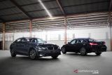 New BMW 320i Dynamic saat peluncuran mobil tersebut di Surabaya, Jawa Timur, Jumat (22/10/2021). Dengan hadirnya new BMW 320i Dynamic tersebut diharapkan dapat memenuhi kebutuhan masyarakat di Jawa Timur terkait kendaraan yang memilki fitur keamanan terbaik dan teknologi yang terbaru dengan kombinasi efesiensi bahan bakar. Antara Jatim/Doc BMW Astra Surabaya/ZK