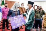 Pemkab Ciamis beri uang