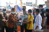 Batang salurkan subsidi BBM dan mobil pendingin bagi nelayan