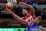 Jimmy Butler istirahat saat Heat bertanding di Portland