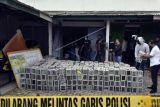 Penggeledahan Bekas Kantor Yayasan Abdurrahman Bin Auf  Di Lampung