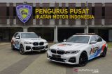 Dua mobil listrik BMW 