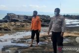 Wisatawan Cianjur hilang diterjang gelombang tinggi saat berenang bersama keluarga
