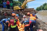 Pria tenggelam di Kali Ciliwung ditemukan sudah tak bernyawa